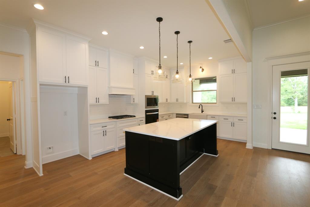 16503 Cooper Way Property Photo 6