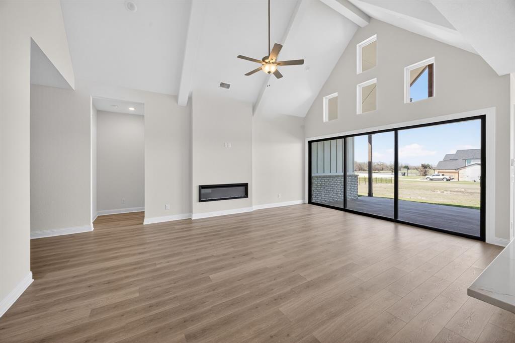 5512 Coorie Drive Property Photo 4