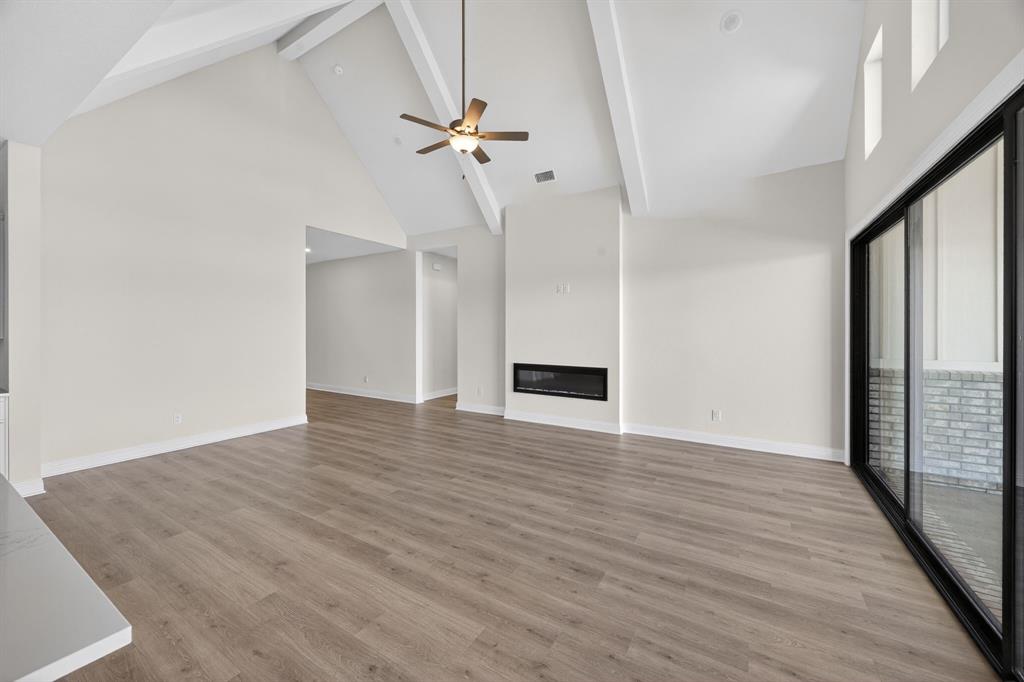 5512 Coorie Drive Property Photo 5