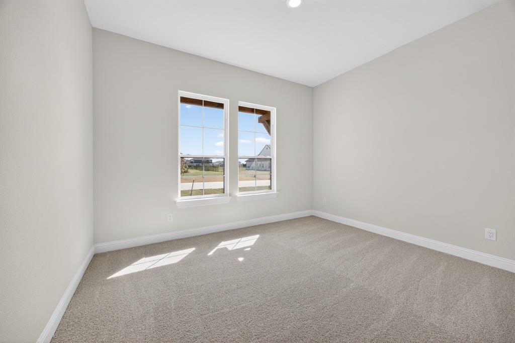 5512 Coorie Drive Property Photo 20