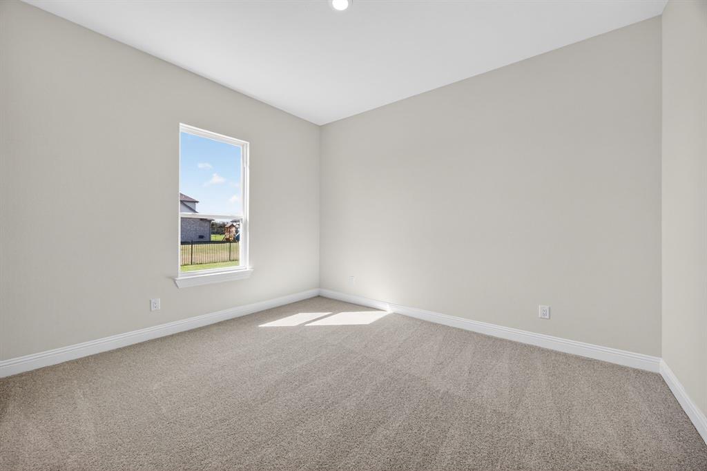 5512 Coorie Drive Property Photo 21
