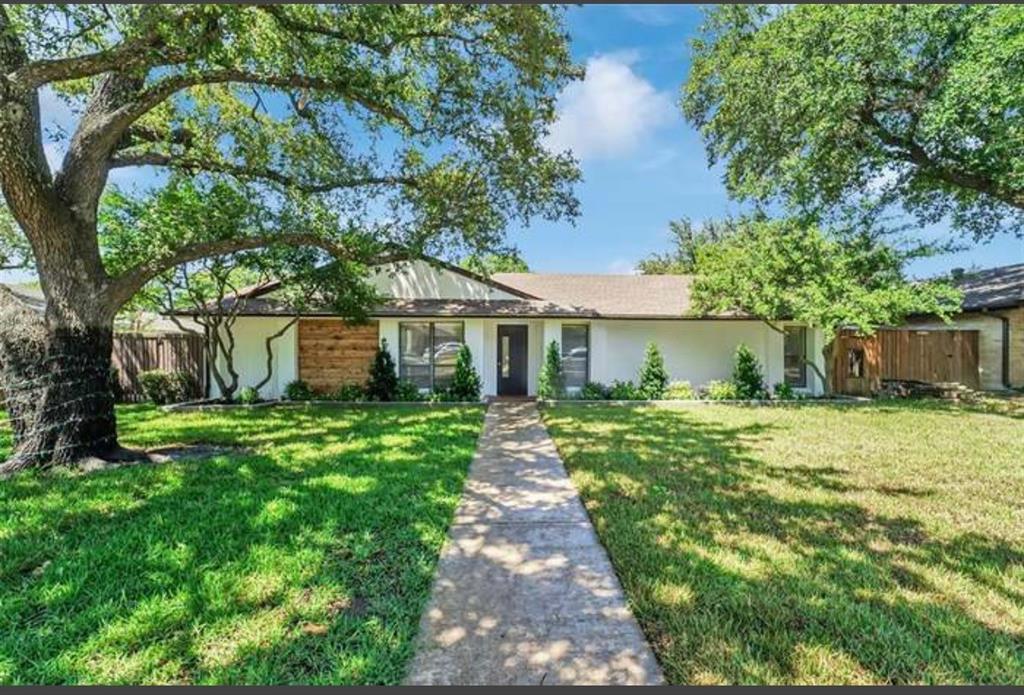 2926 Forest Hills Lane Property Photo 1
