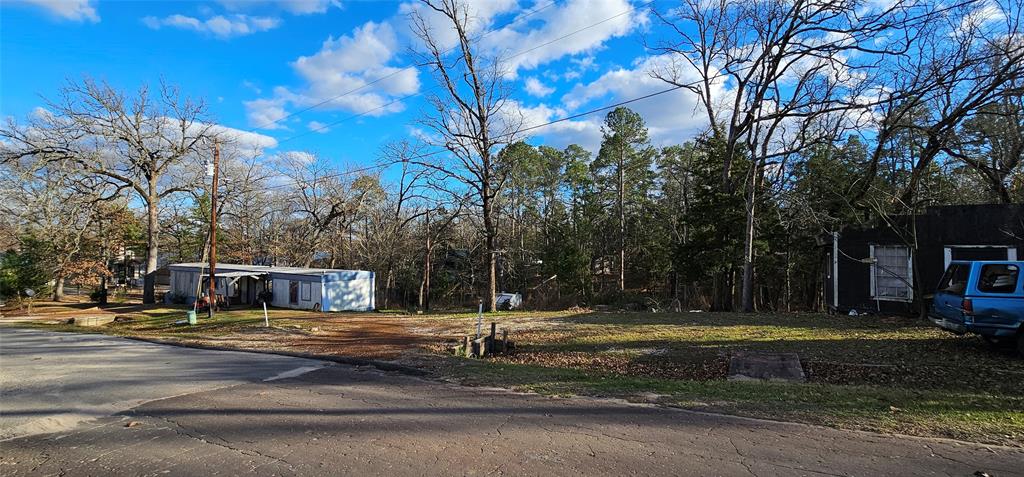 240 E Elm Drive Property Photo 4