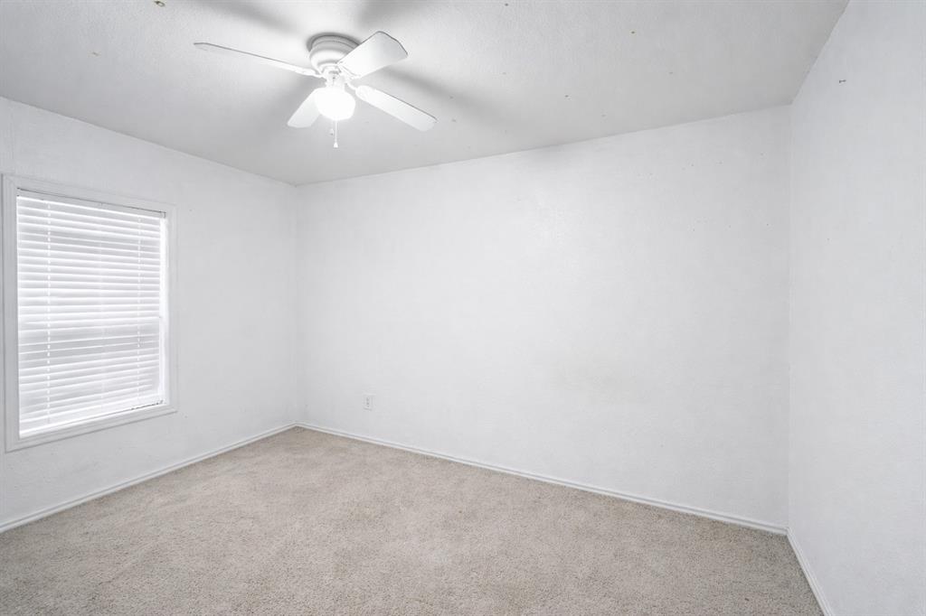 3906 Henderson Street Property Photo 5
