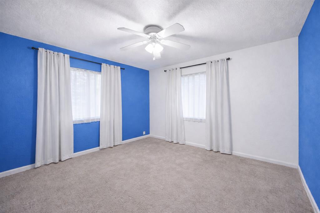3906 Henderson Street Property Photo 6