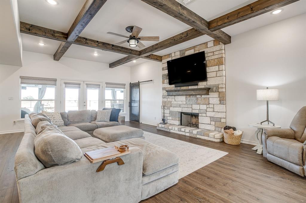 733 Fm 2652 Property Photo 6