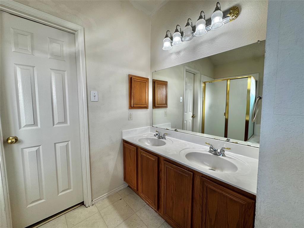 829 John Peter Way Property Photo 14