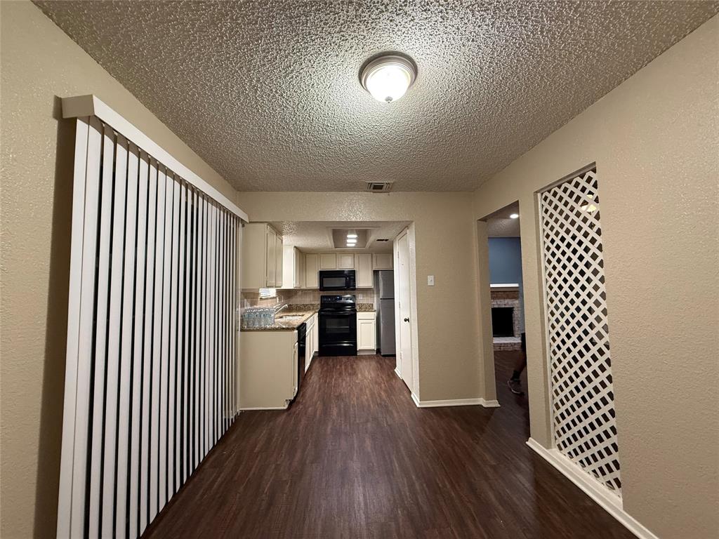 2509 Stanford Street A Property Photo 6