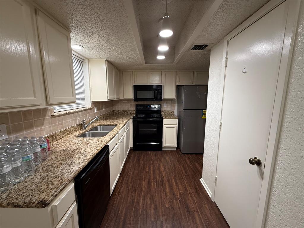 2509 Stanford Street A Property Photo 9