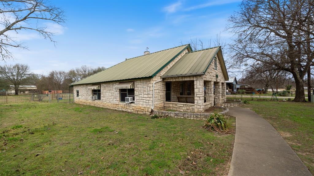 120 Davis Road Property Photo 2