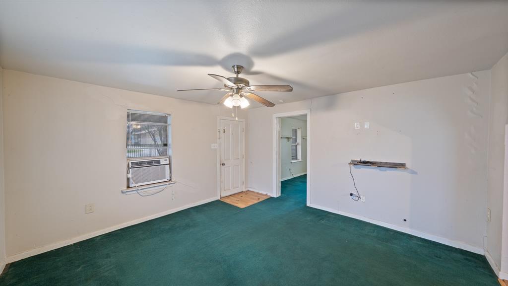 120 Davis Road Property Photo 5