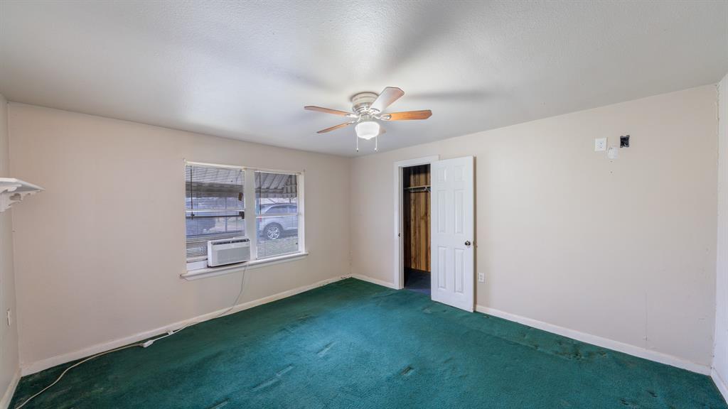 120 Davis Road Property Photo 9