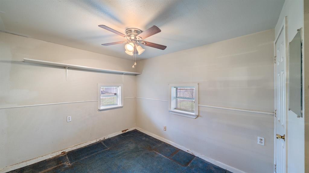 120 Davis Road Property Photo 13