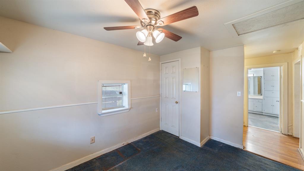 120 Davis Road Property Photo 14