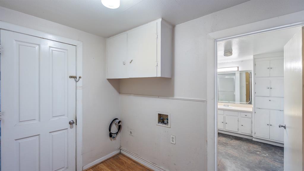 120 Davis Road Property Photo 16