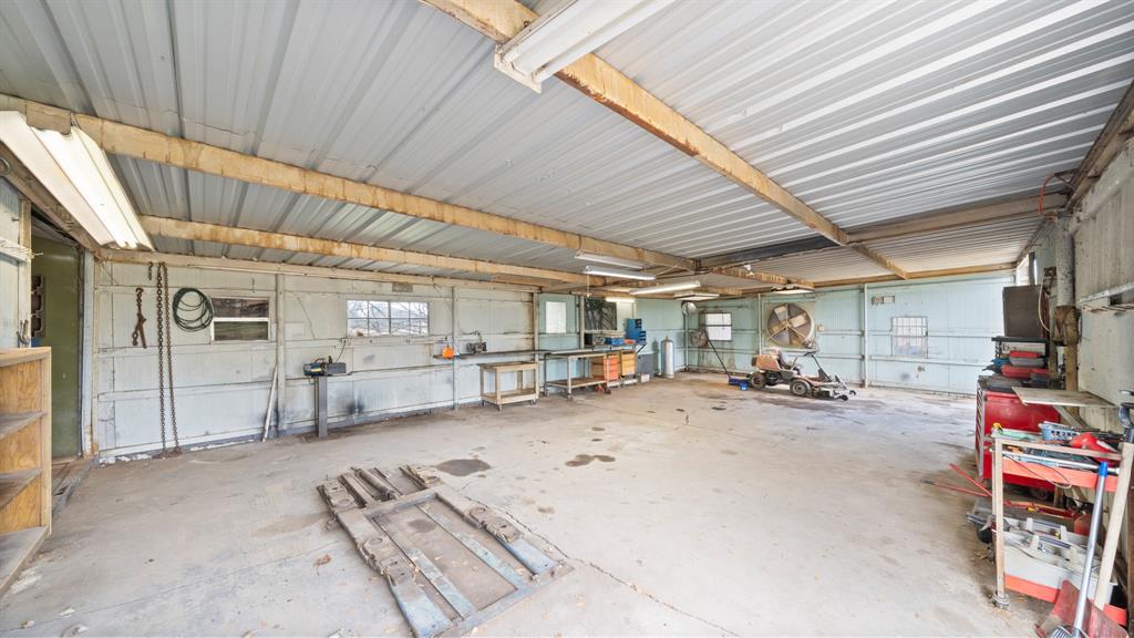 120 Davis Road Property Photo 21