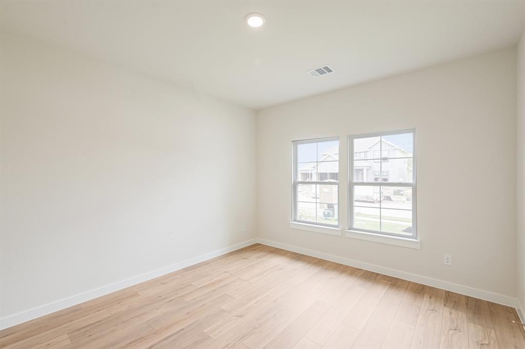 712 Vineyard Way Property Photo 13