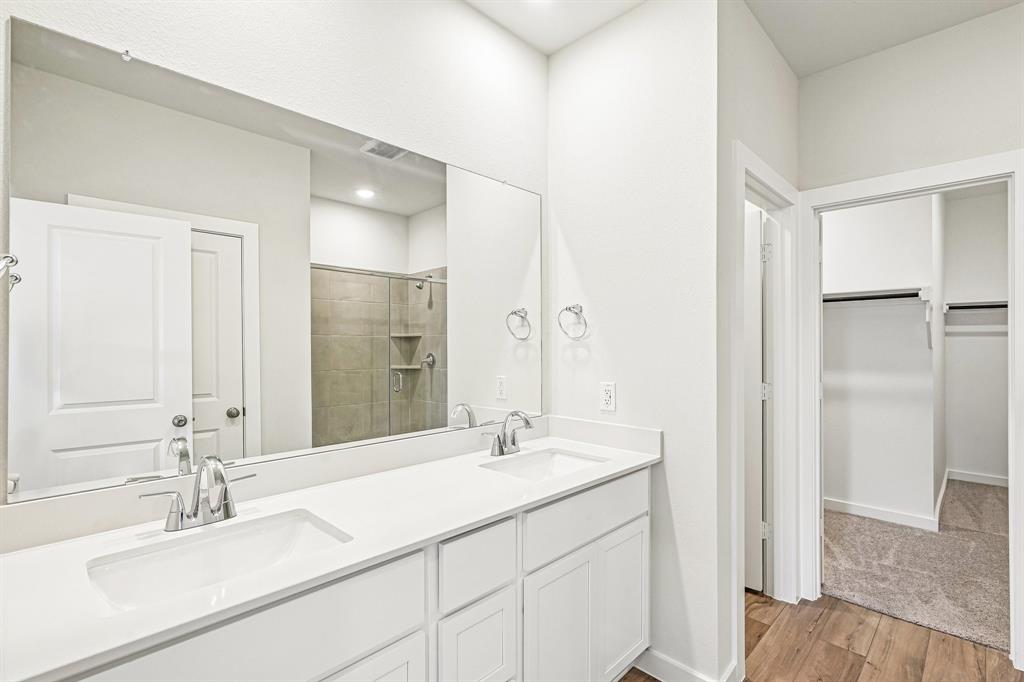 712 Vineyard Way Property Photo 16
