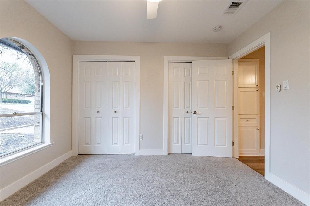 2105 Castle Oaks Drive Property Photo 4