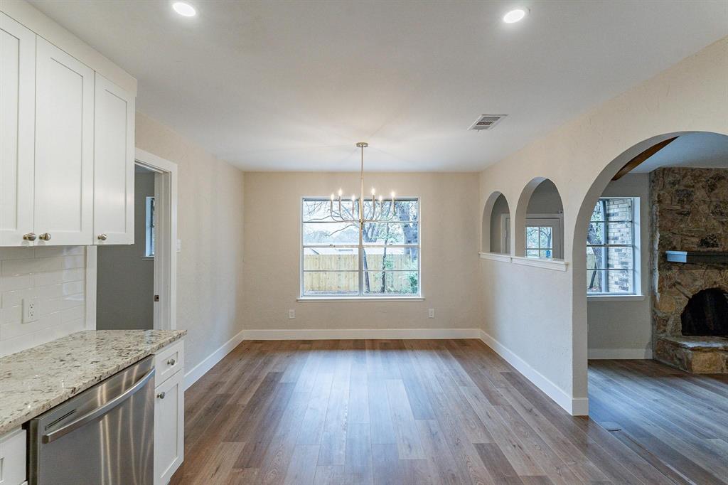 2105 Castle Oaks Drive Property Photo 8