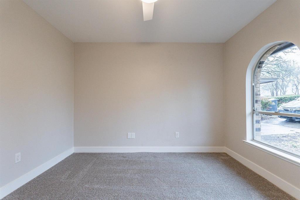2105 Castle Oaks Drive Property Photo 25