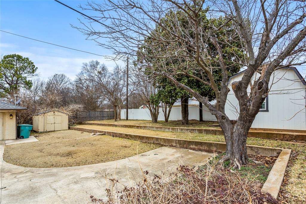1401 Greenbrier Drive Property Photo 31