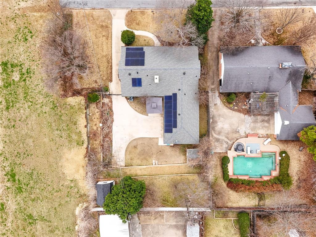 1401 Greenbrier Drive Property Photo 38