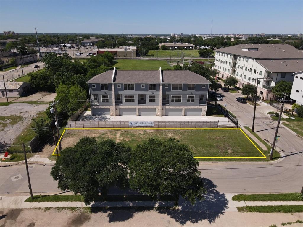 1109 Jb Jackson Jr Boulevard Property Photo 4