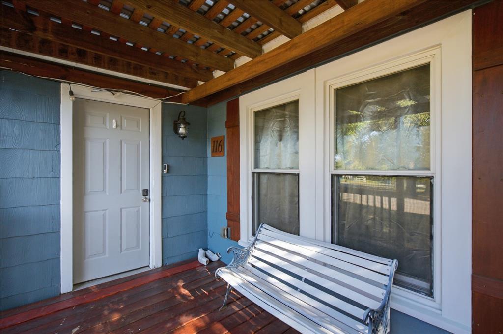 116 W 7th Street Property Photo 5