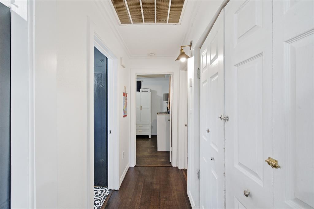 116 W 7th Street Property Photo 14