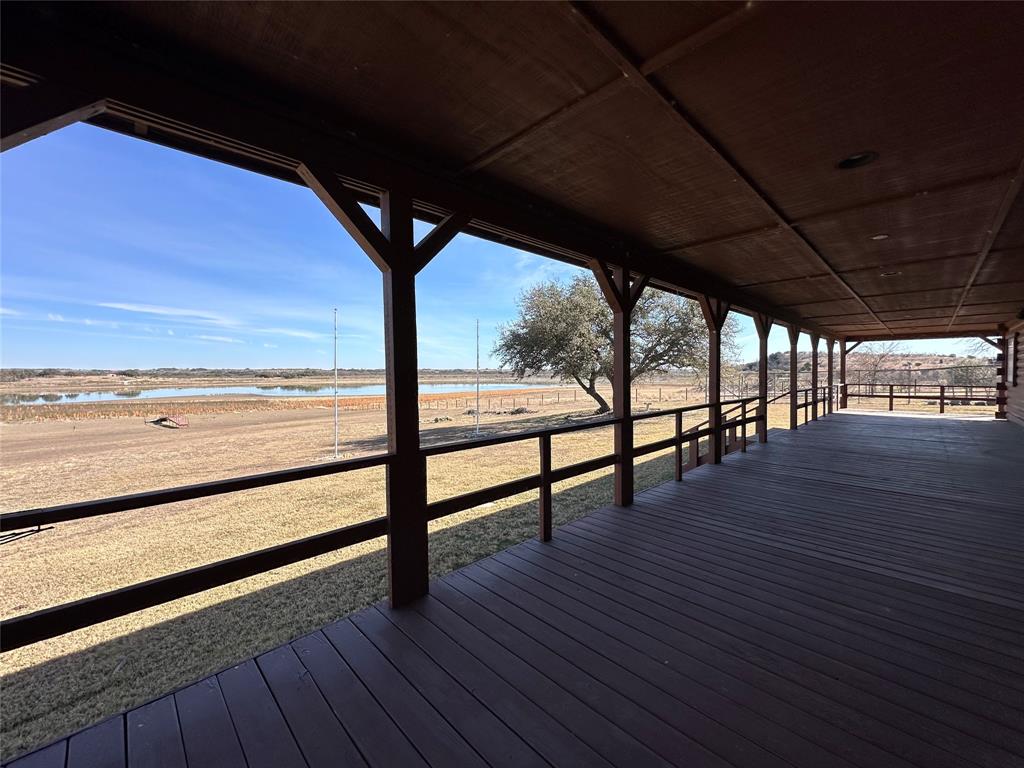 349 Lake Point Property Photo 6