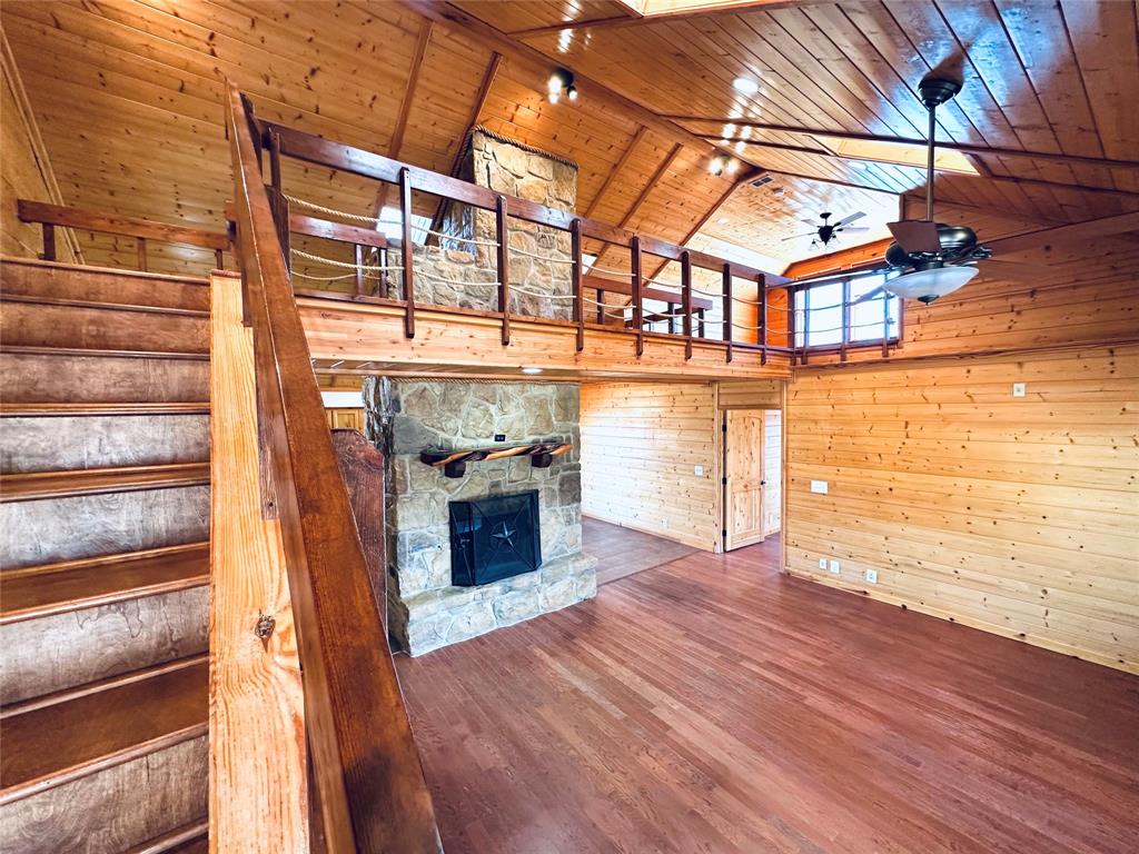 349 Lake Point Property Photo 17