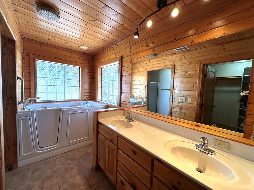 349 Lake Point Property Photo 35