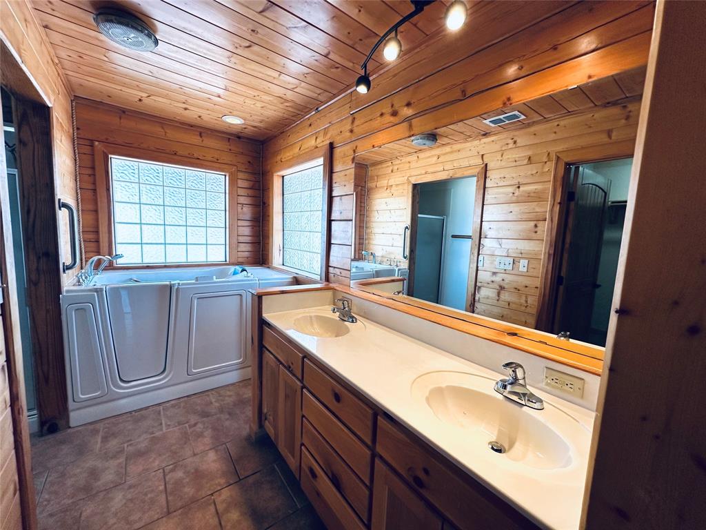 349 Lake Point Property Photo 37