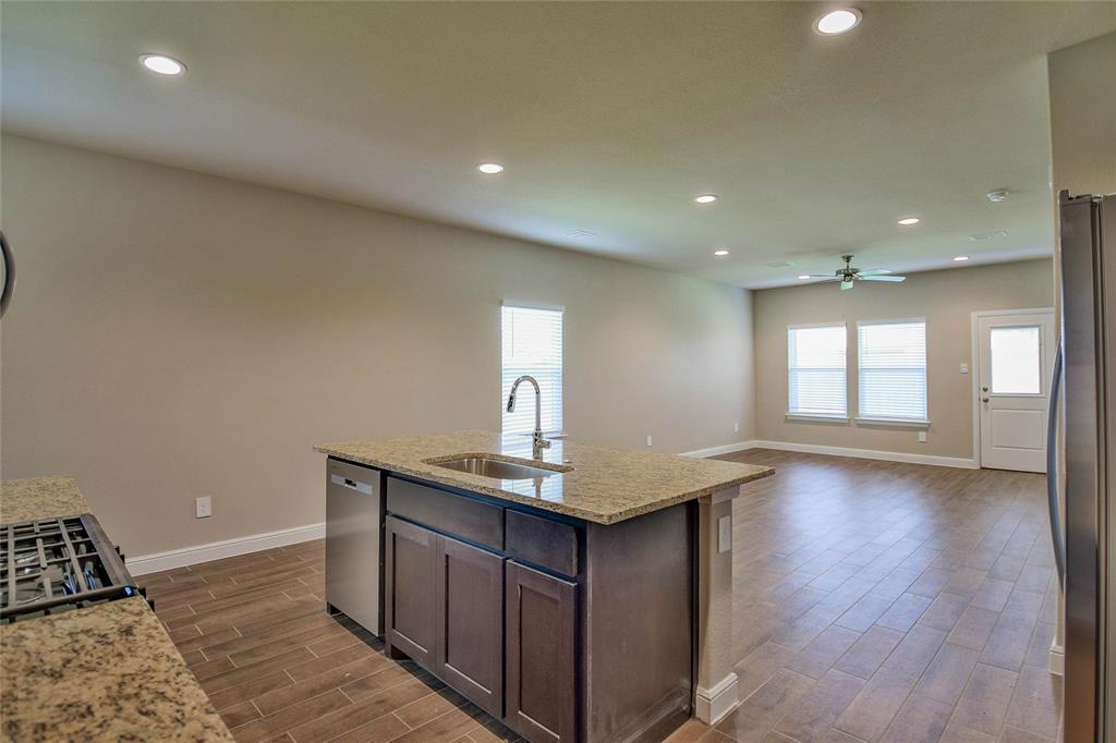 676 Capstone Circle Property Photo 3