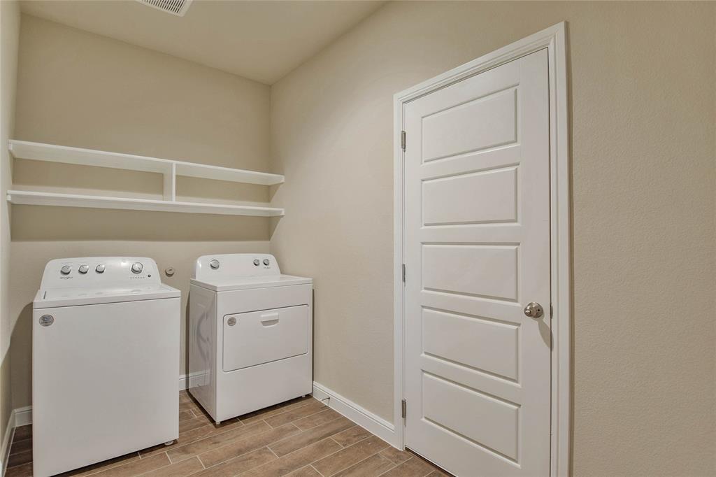 676 Capstone Circle Property Photo 14