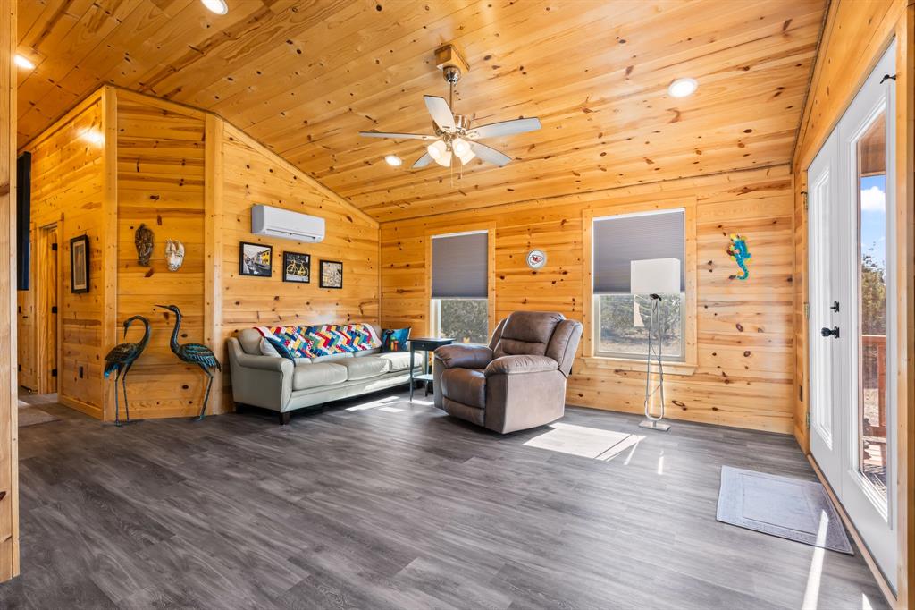 1141 Pitchfork Ranch Road Property Photo 10