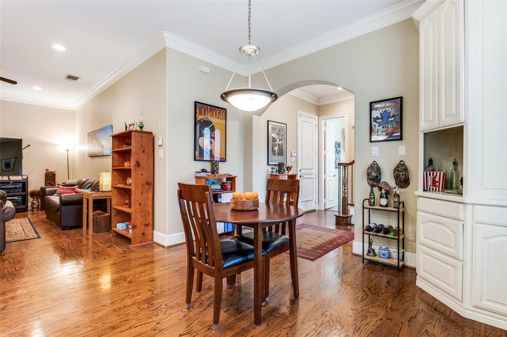 4007 Bowser Avenue D Property Photo 5