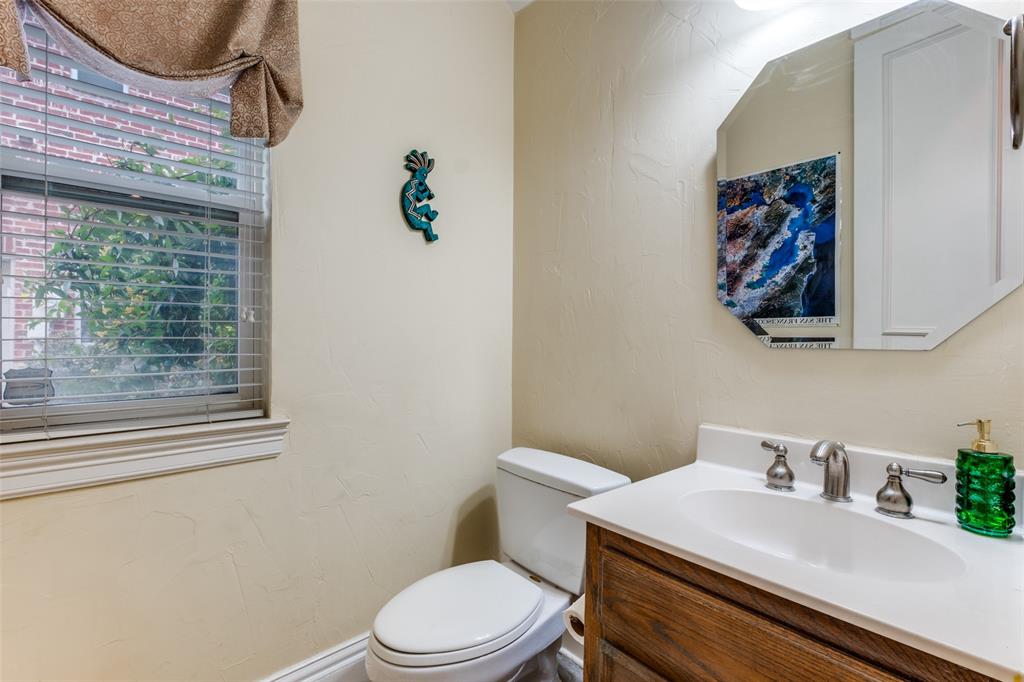 4007 Bowser Avenue D Property Photo 15