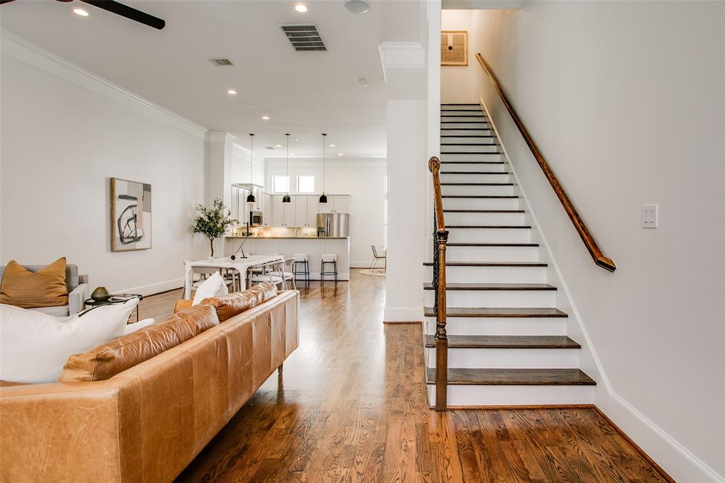 2123 Diversey Street Property Photo 25