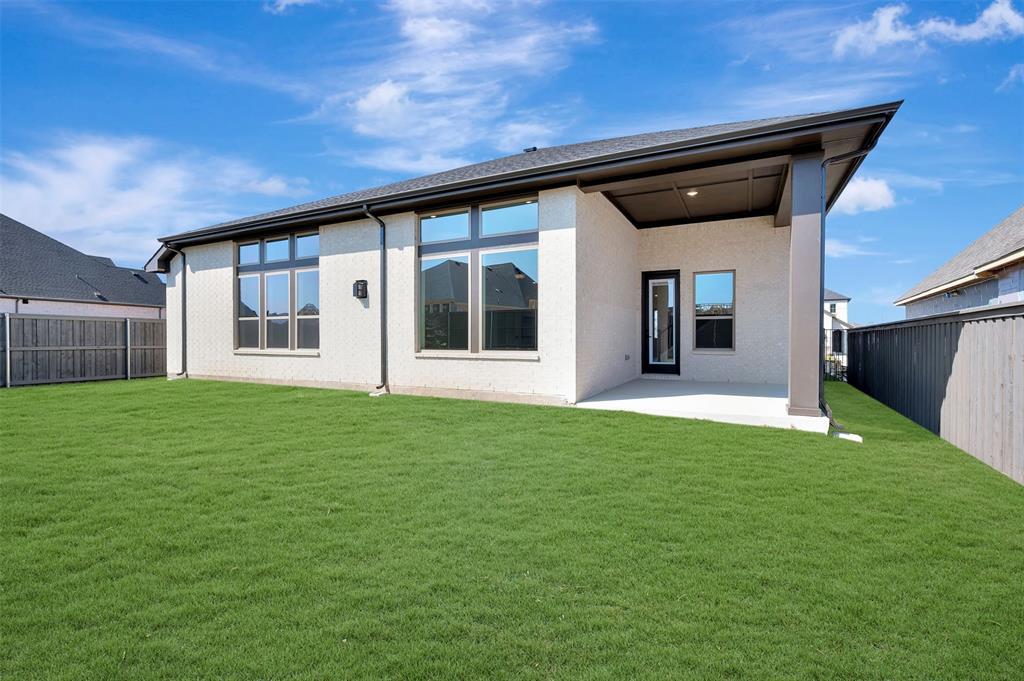 3575 Redbud Fower Trail Property Photo 3