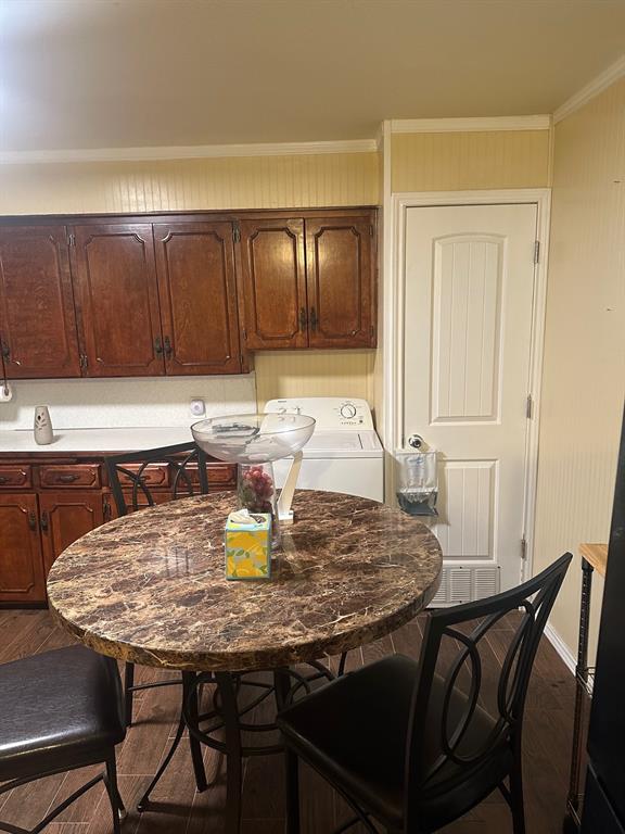 631 W Walker Street Property Photo 21