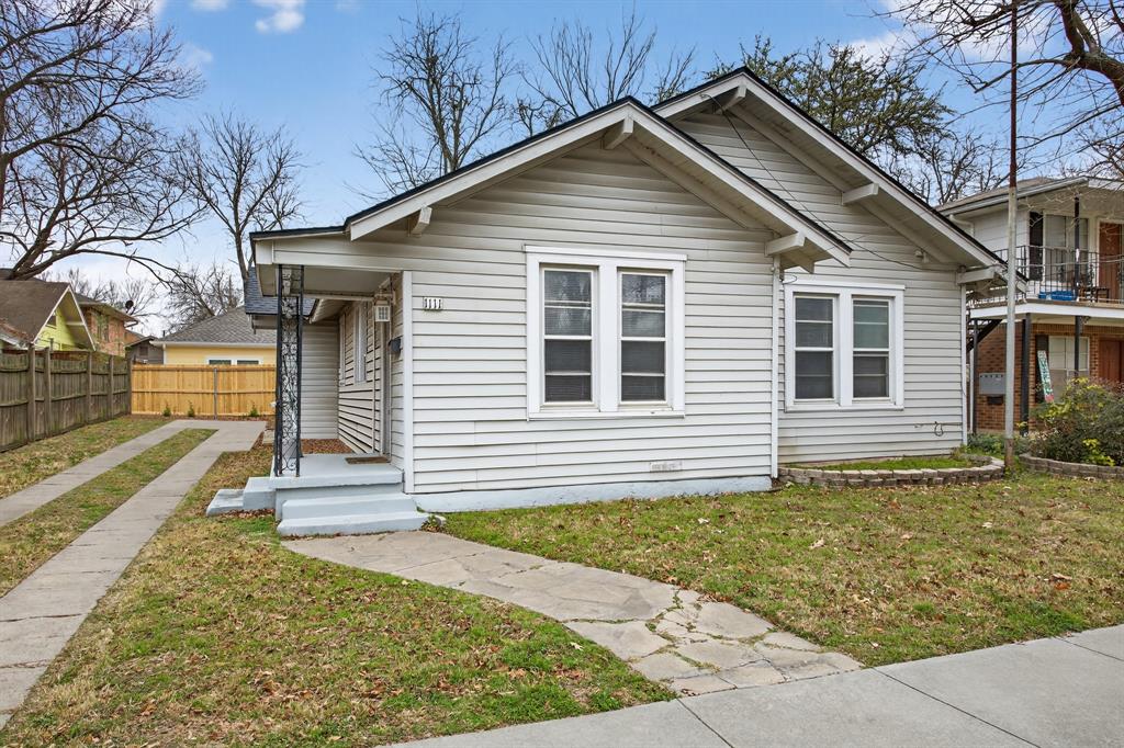 1111 N Austin Street Property Photo 1