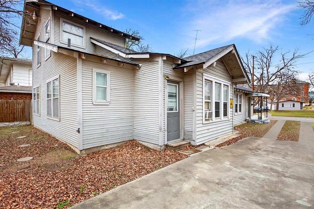1111 N Austin Street Property Photo 20