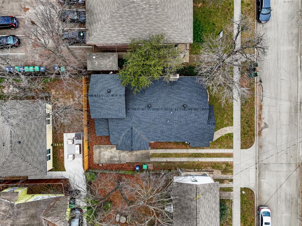 1111 N Austin Street Property Photo 22