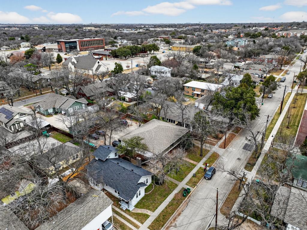 1111 N Austin Street Property Photo 26