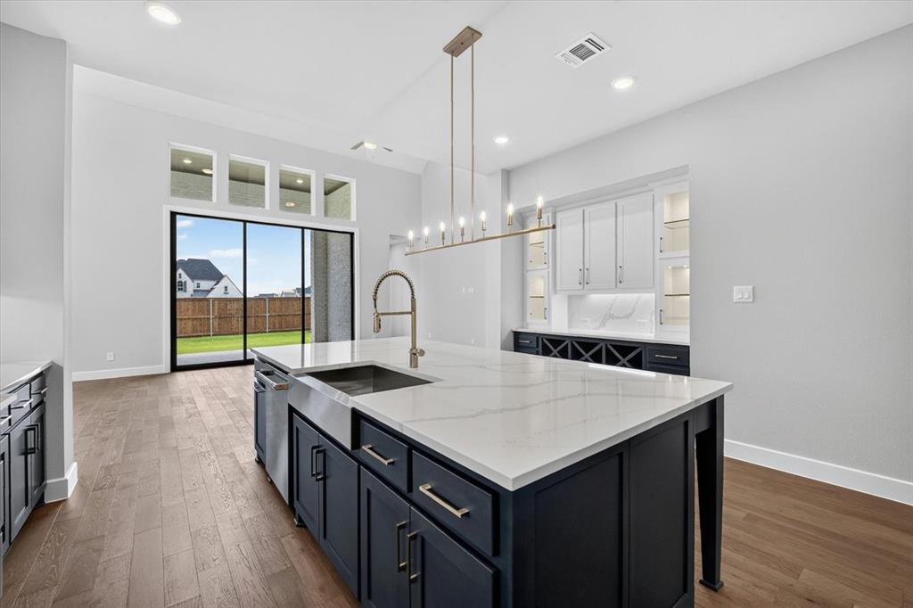 3201 Midnight Dream Court Property Photo 6