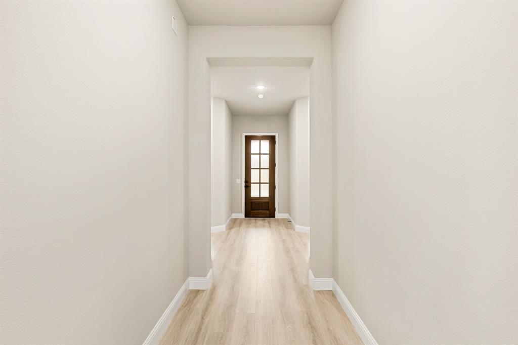2112 Redding Drive Property Photo 5