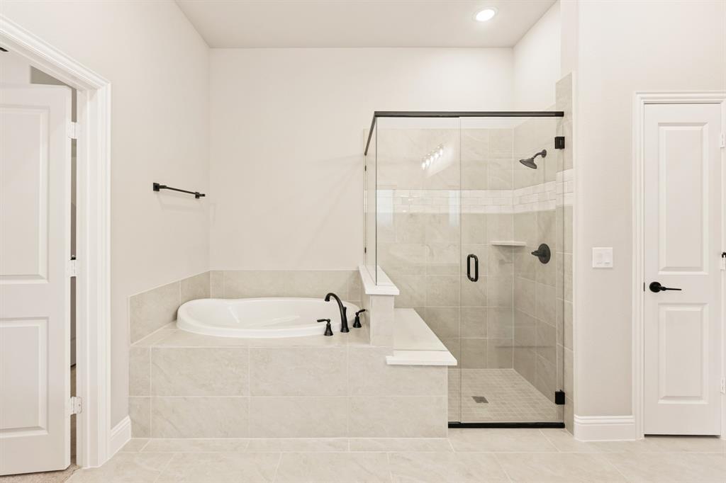 2112 Redding Drive Property Photo 30