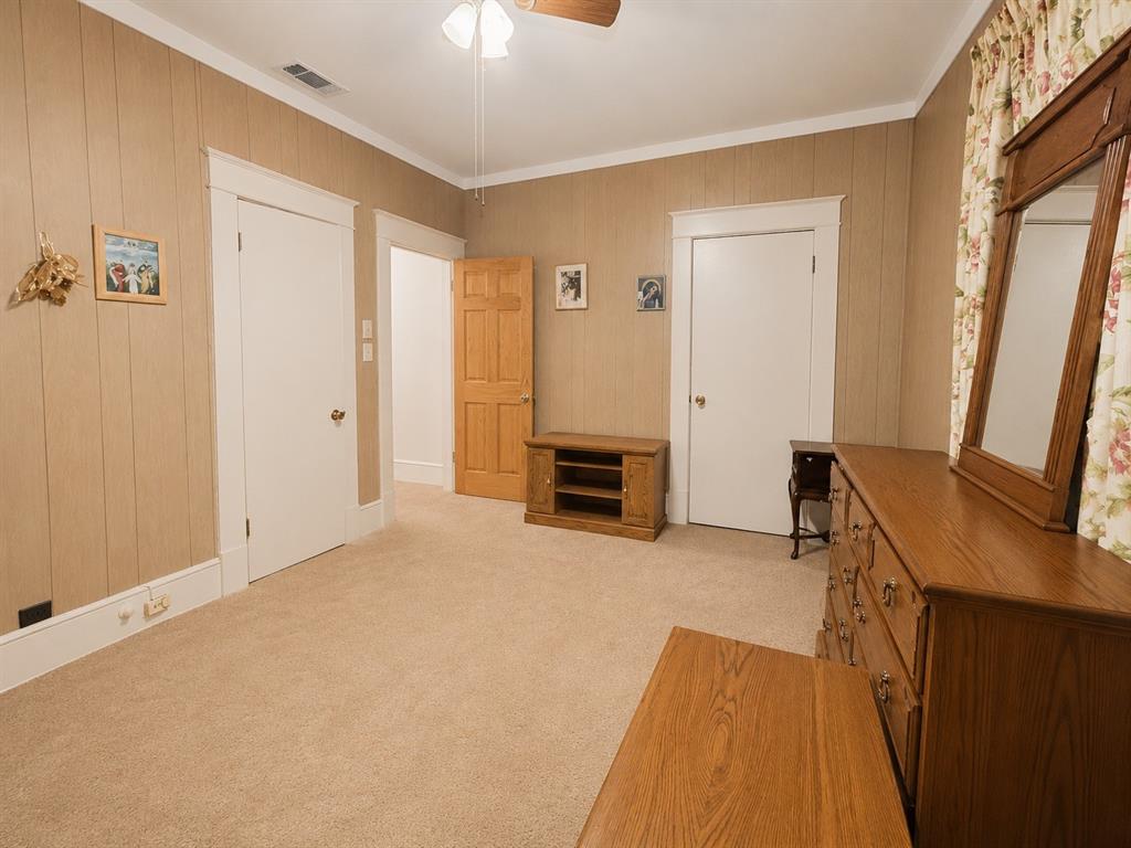 619 Delaware Street Property Photo 5